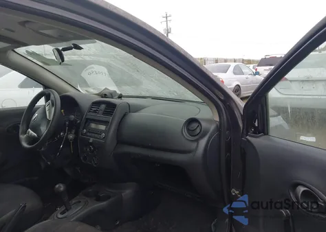 2015 Nissan Versa 1.6 S+ z USA, uszkodzony, nr VIN 3N1CN7AP7FL927126